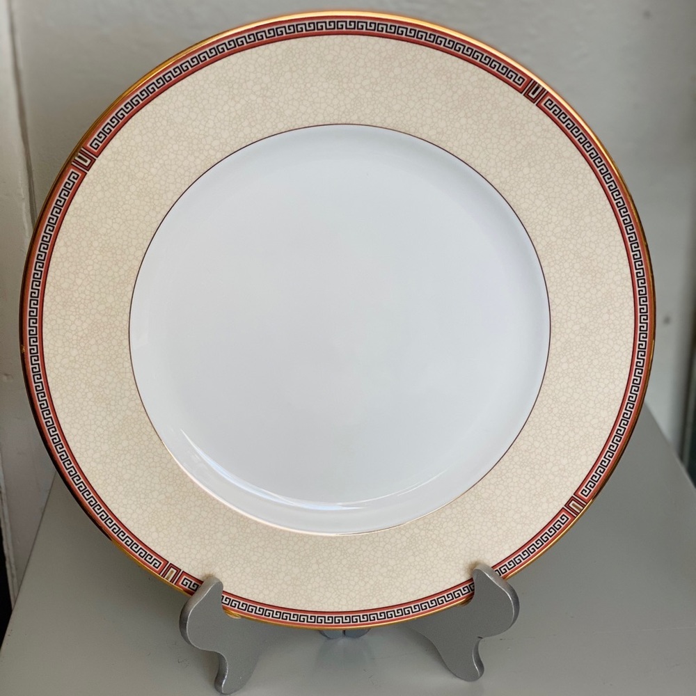 Wedgwood Dynasty Plate 27CM